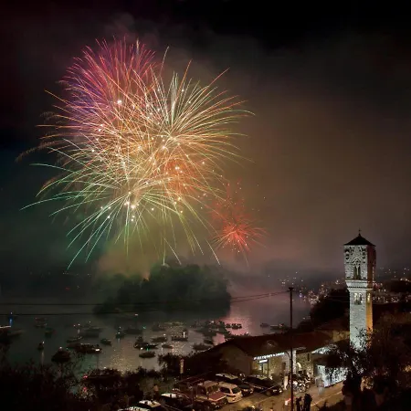 Sala Comacina No 2 With Pool And By Italian Appartement *