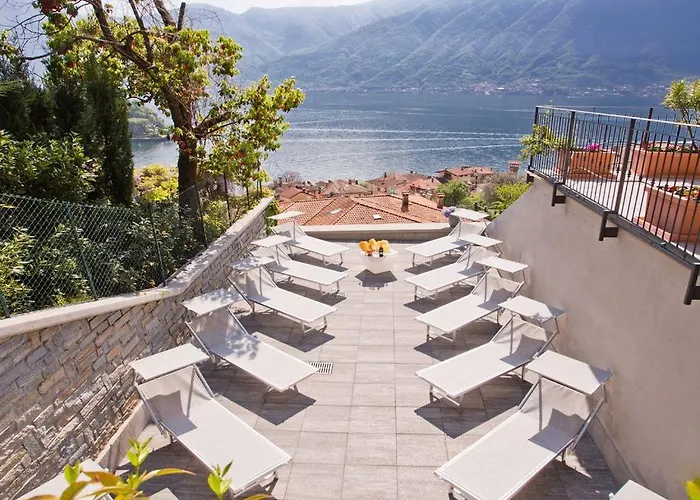 Sala Comacina No 2 With Pool And By Italian Apartment *