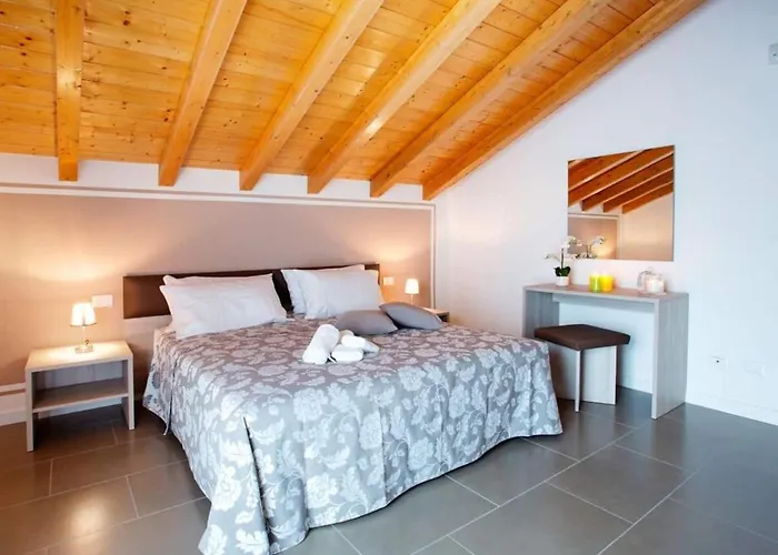 Sala Comacina No 2 With Pool And By Italian Apartment