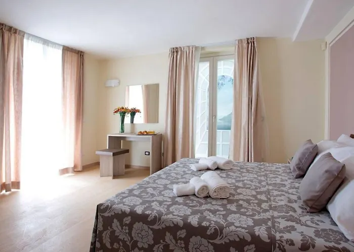 Sala Comacina No 2 With Pool And By Italian * Isola Comacina