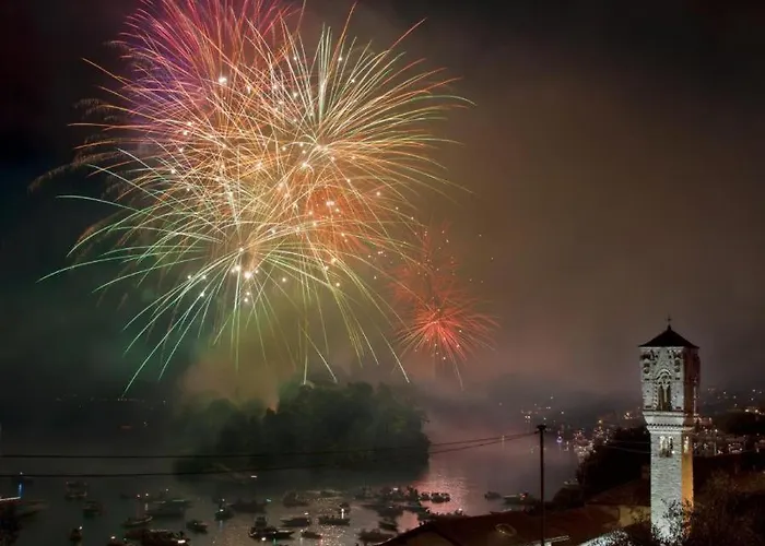 Sala Comacina No 2 With Pool And By Italian Apartment *