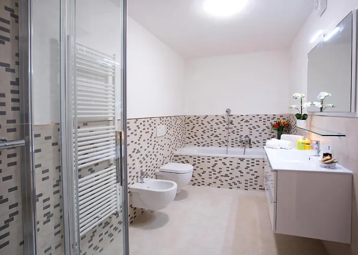 Sala Comacina No 2 With Pool And By Italian Apartment