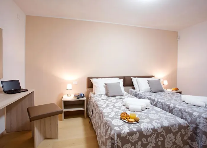 Sala Comacina No 2 With Pool And By Italian Apartment *