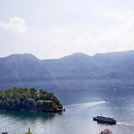 Sala Comacina No 2 With Pool And By Italian Apartmán Isola Comacina