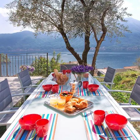 Sala Comacina No 2 With Pool And By Italian Apartmán Isola Comacina