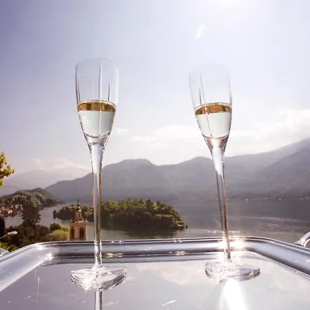 Sala Comacina No 2 With Pool And By Italian Appartement